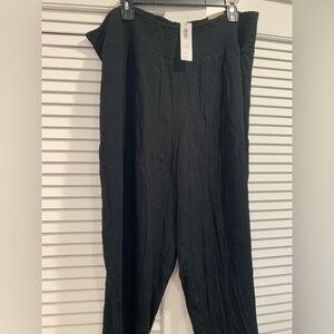 NWT Chicos Wide leg embroidered crinkle cropped pants size 3.5/18‎